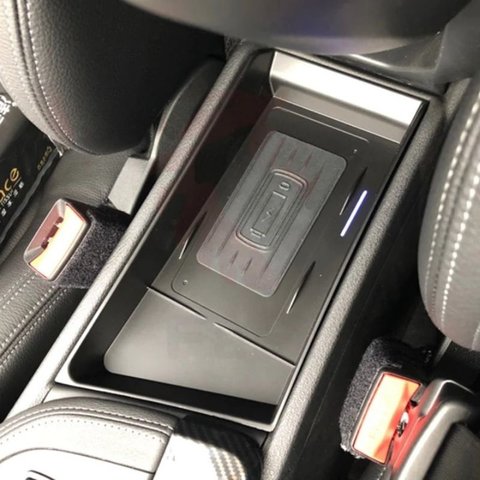Безпровідна зарядка QI для BMW X1 / X2 2017-2021 р.в. Прев'ю 1